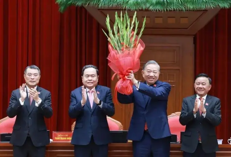 越南領(lǐng)導(dǎo)人在大會上下死令，必須追趕上中國，只許成功不許失敗